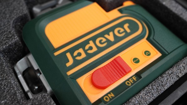 Nivel Laser 12 Líneas 3d Verde Con Batería 12v Jadever 30m - Imagen 6