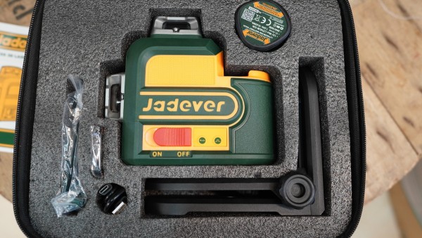 Nivel Laser 12 Líneas 3d Verde Con Batería 12v Jadever 30m - Imagen 4