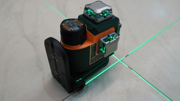 Nivel Laser 12 Líneas 3d Verde Con Batería 12v Jadever 30m - Imagen 11