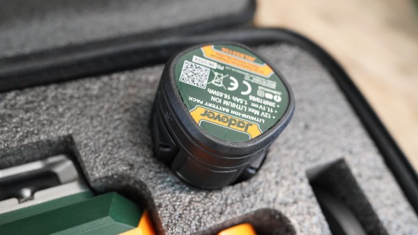 Nivel Laser 12 Líneas 3d Verde Con Batería 12v Jadever 30m - Imagen 5